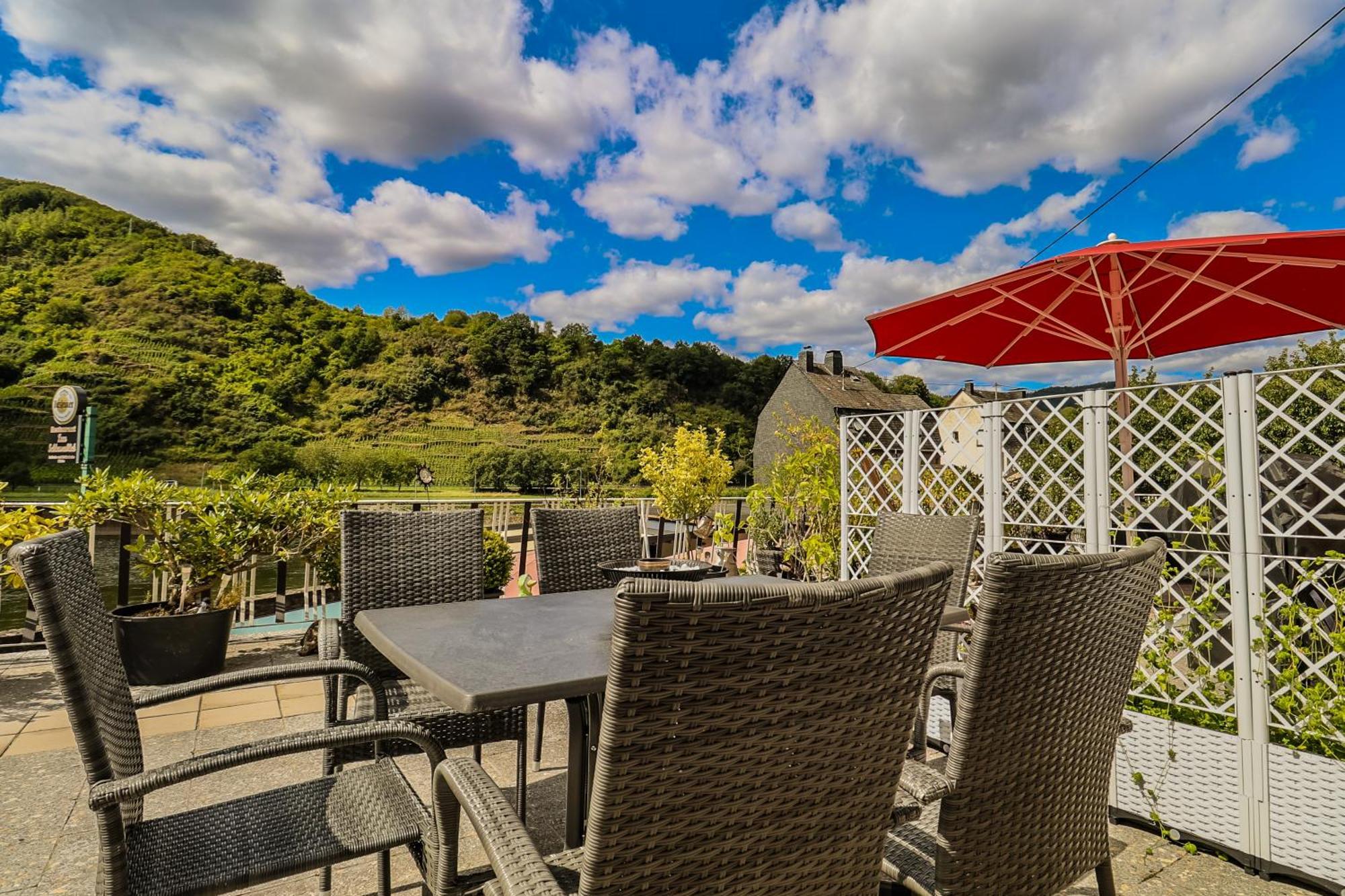 Exklusive Moselidylle: Fewo Mit Traumhaftem Staustufenblick, Netflix, Terrasse Neef Extérieur photo